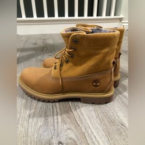 New Timberland women’s fold down pink paisley boots 7